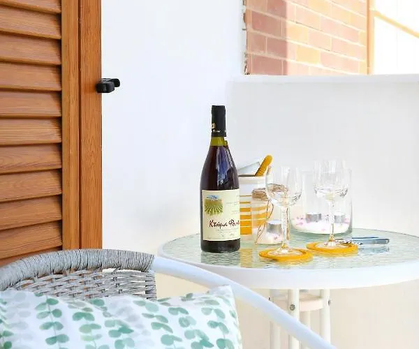 Cozy A Few Steps From The Апартаменти Херсонісос