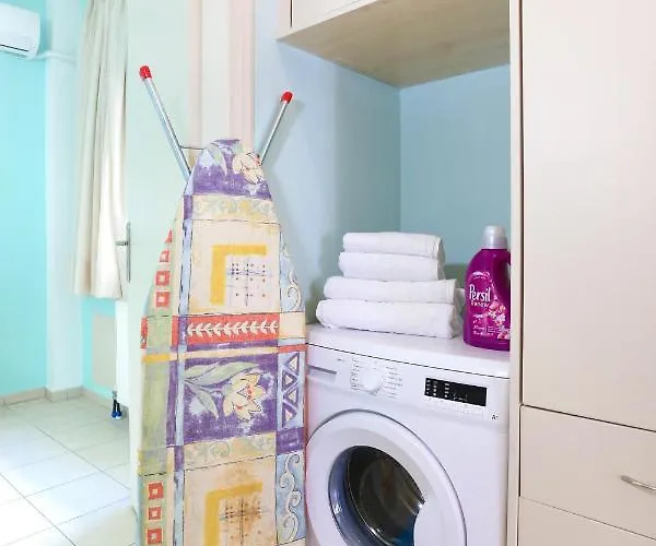 Cozy A Few Steps From The Daire Hersonissos (Crete)